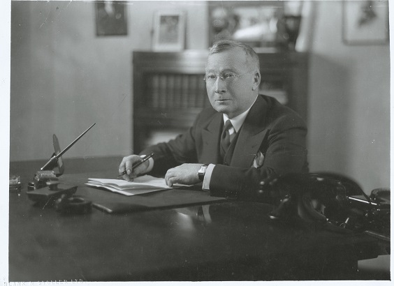 Frank Calder